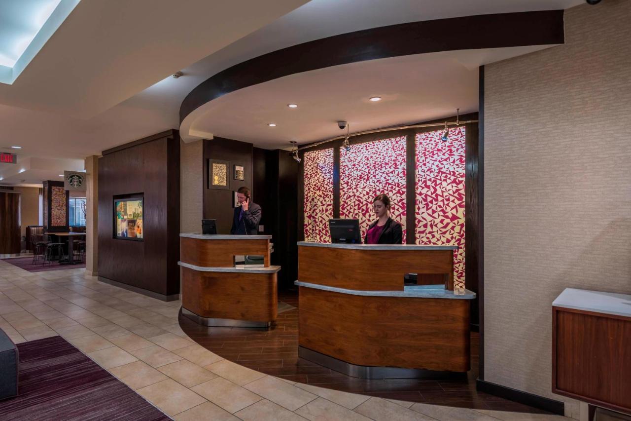 Courtyard By Marriott Tulsa Downtown Hotel Екстериор снимка