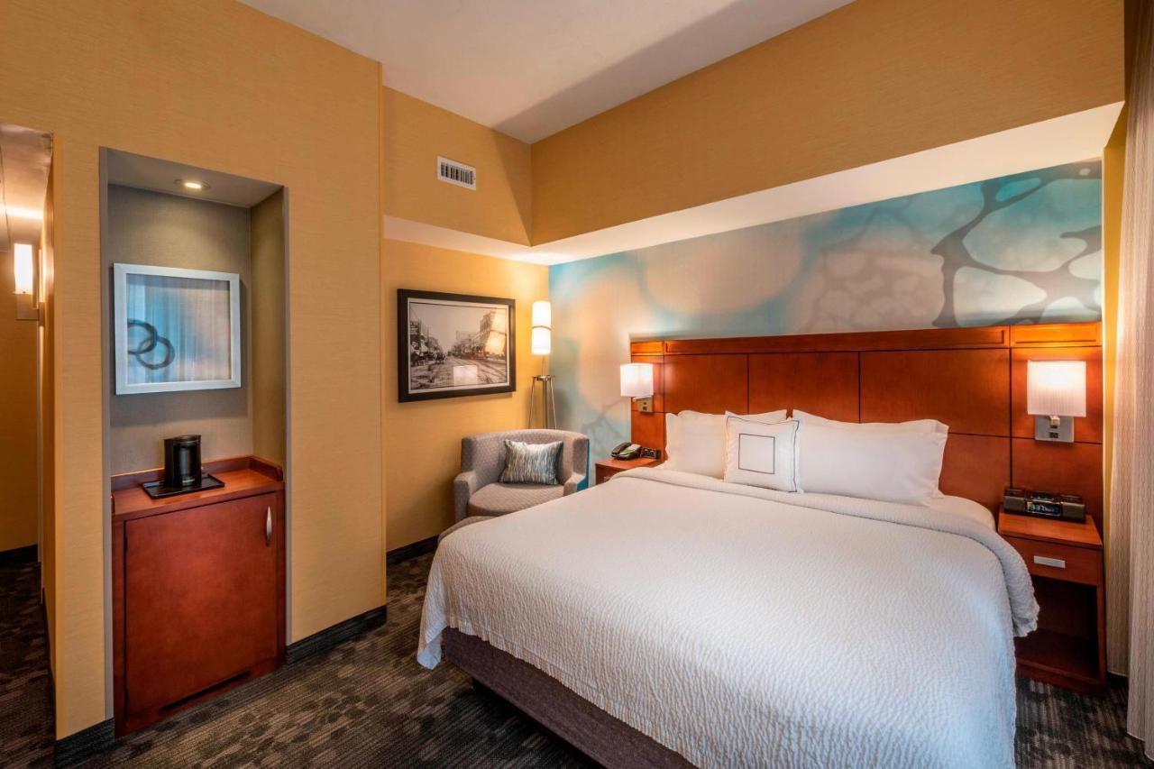 Courtyard By Marriott Tulsa Downtown Hotel Екстериор снимка